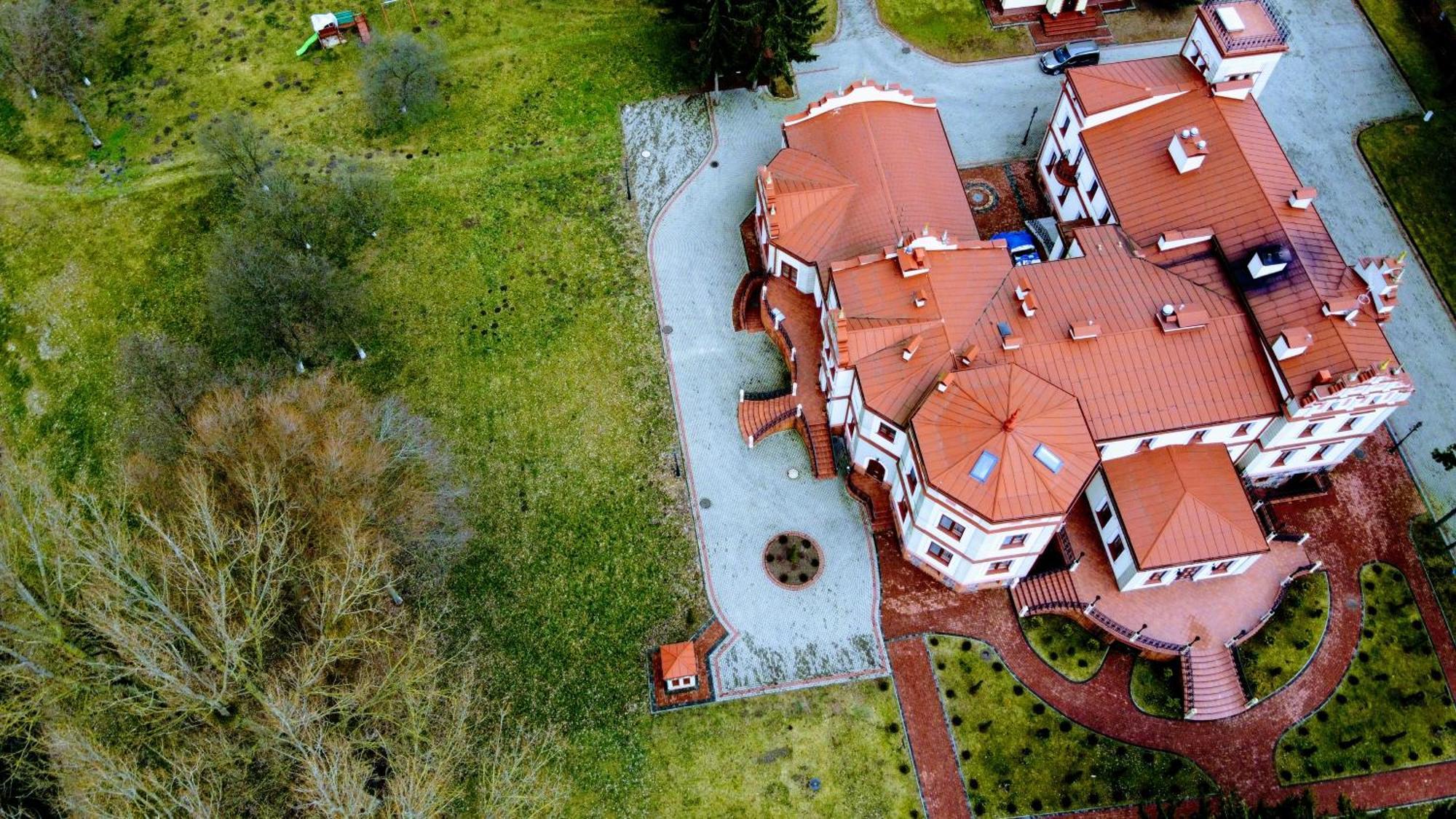 Palac Mysleta Uzdowo Exterior photo